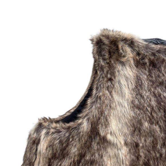 Mossimo Women’s Large Brown Fuzzy Faux Fur Leather Neckline Open Vest #259121669 - Picture 12 of 16